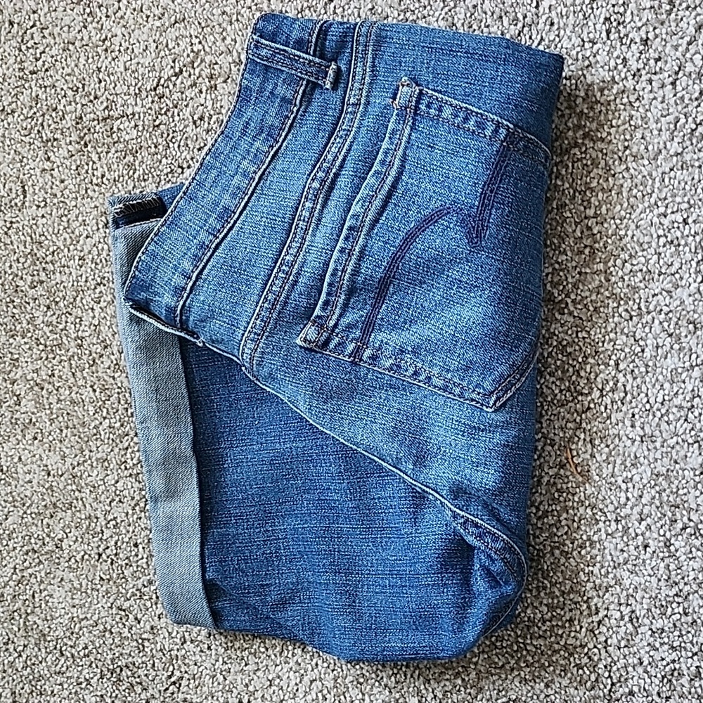 Time and Tru denim shorts Size 8 mid-rise - Picture 8 of 8